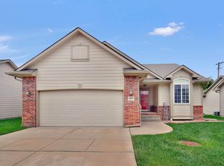 4831 N Hedgerow Ct, Wichita, KS 67220
