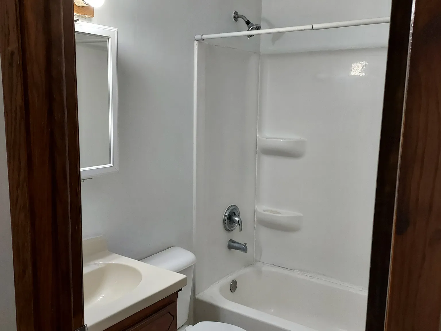 2 bed, 800 sqft, $1,200 — Photo 2