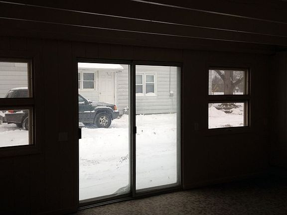 2nd image of 834 Willow Dr