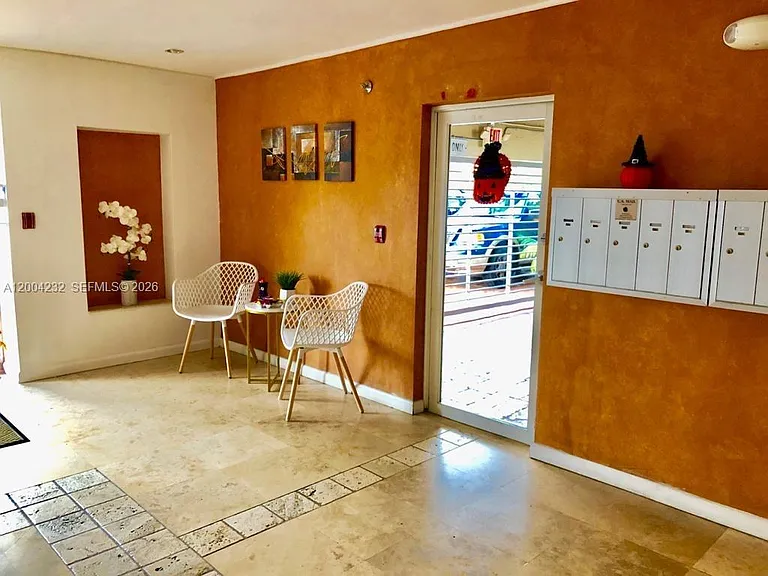 16851 NE 35th Ave #27 — Photo 5