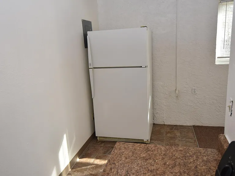 1133 Valley Manor Ct #B — Photo 7