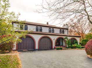 250 Astor Pl, Northbrook, IL 60062