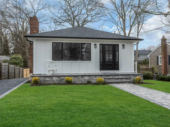 83 Kensington Avenue, Bayport, NY 11705