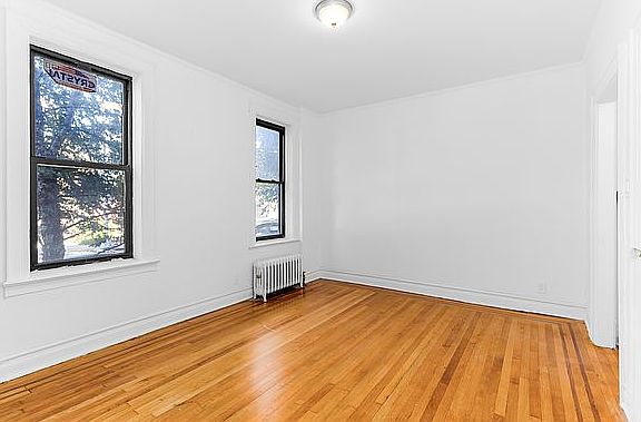 4th image of 620 Lincoln Pl #1A
