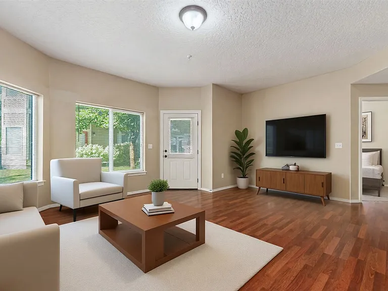 Canal St Apartments — Photo 3