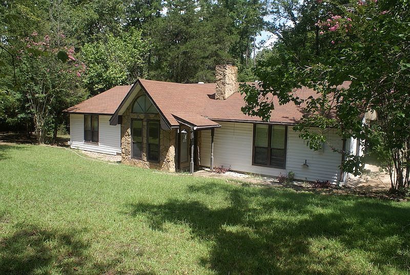 1st image of 700 Monica Dr