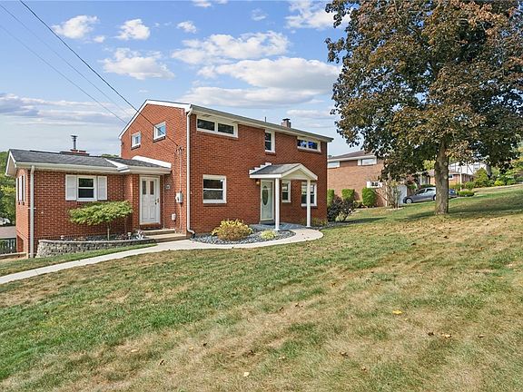 2nd image of 4029 Briarwood Dr