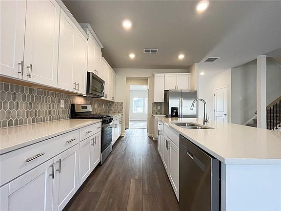 5th image of 6003 Hickory Creek Ct