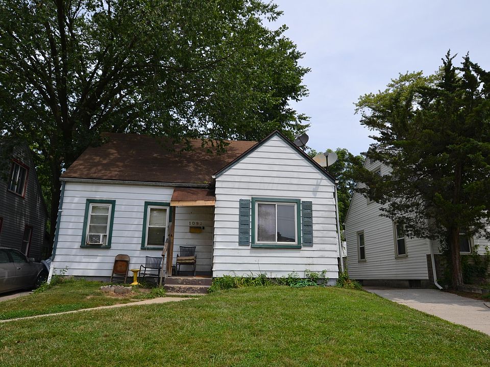 2nd image of 1092 Duxberry Ave