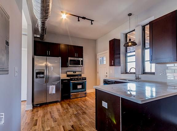 4th image of 2151 S California Ave #3