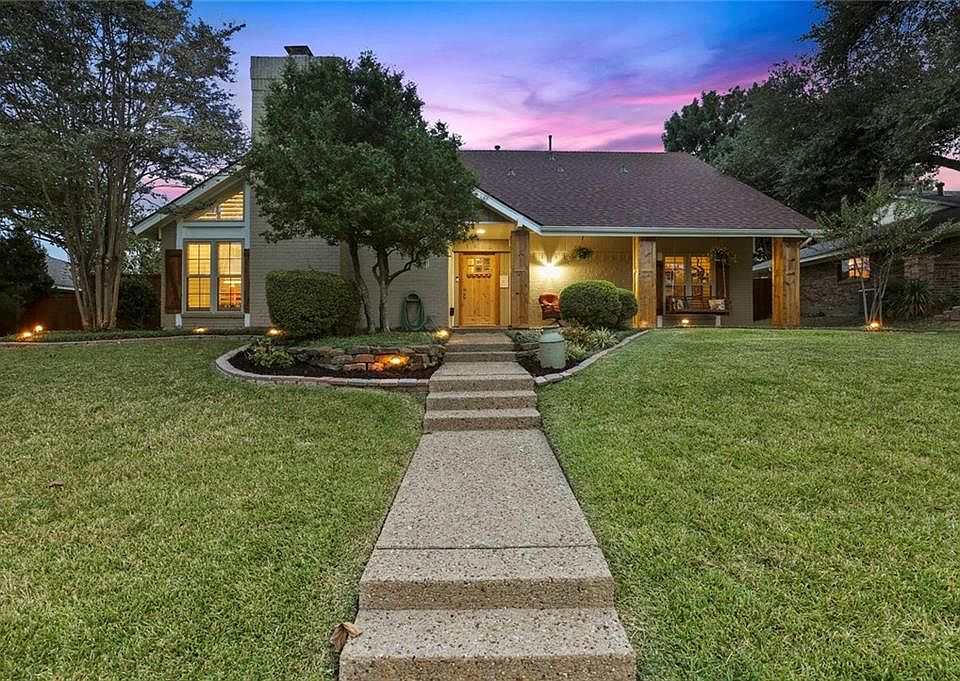 1st image of 1916 Knob Hill Dr