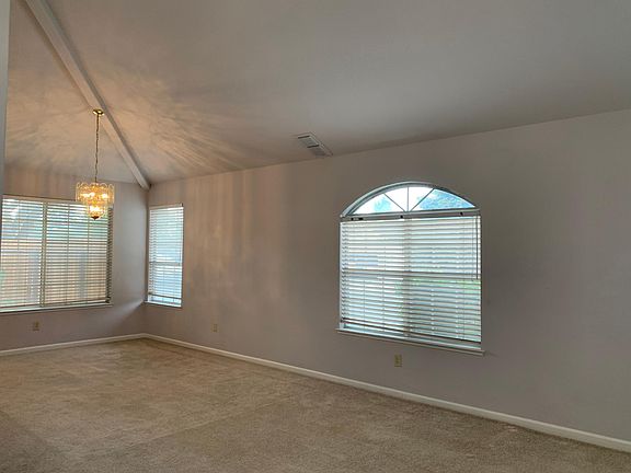 5th image of 5600 Montclair Cir