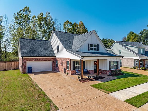 3rd image of 6099 Hickory Point Dr