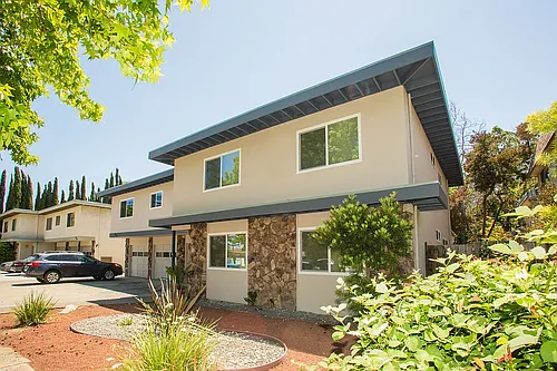 242 Elwood St #4 Photo 1