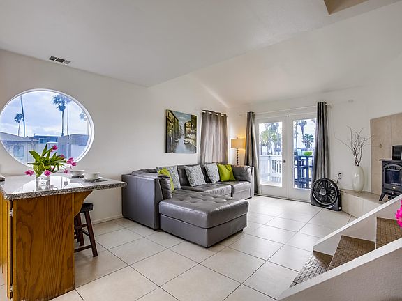 2nd image of 5131 W Point Loma Blvd
