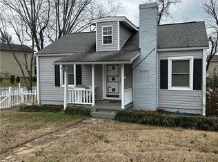 1860 17th St NE, Hickory, NC 28601