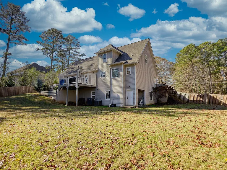 Trammel Dr — Photo 42