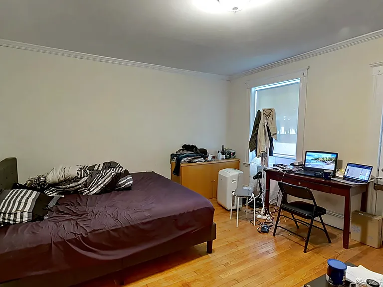 14 Centre St #B — Photo 4