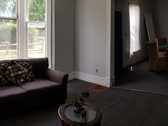 2nd image of 244 Martin Luther King Jr St SE