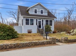 17 Story St, Rockport, MA 01966
