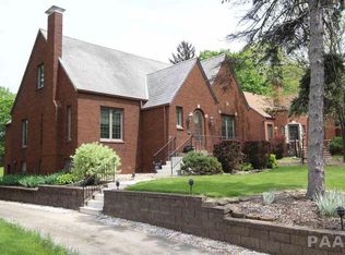 121 E Ellington Dr, Peoria, IL 61603
