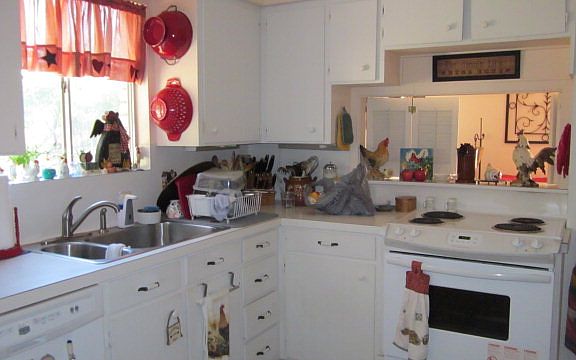 5th image of 713 Alexander Ave