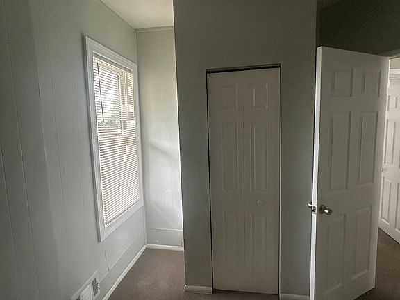 4th image of 212 1/2 Rancocas Rd #1