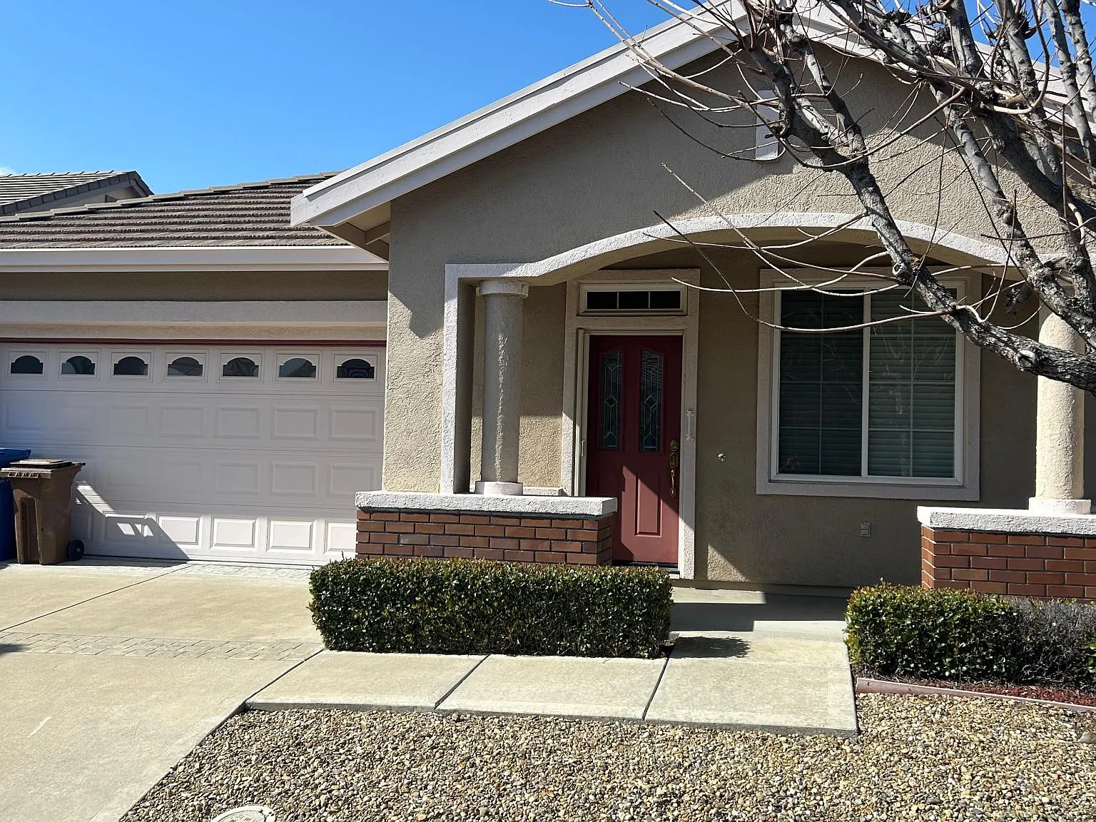 2 bed, 1566 sqft, $3,195 — Photo 1