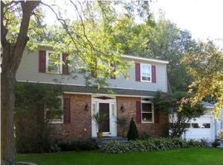 49 Janet Cir, Burlington, VT 05408