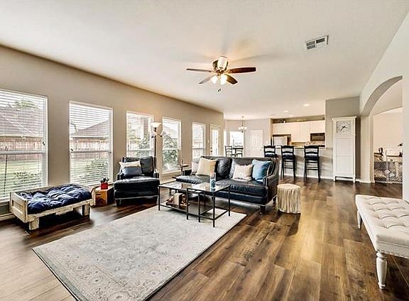 2nd image of 9600 Leisure Ln