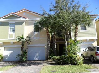 821 Pipers Cay Dr, West Palm Beach, FL 33415