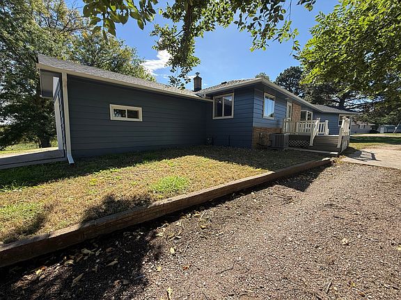 3rd image of 441 Williams St