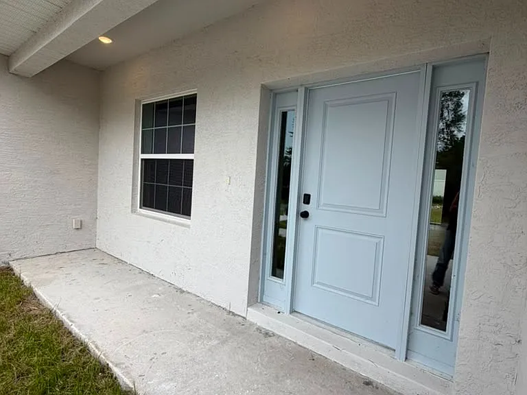 16376 SW 27th Cir — Photo 2