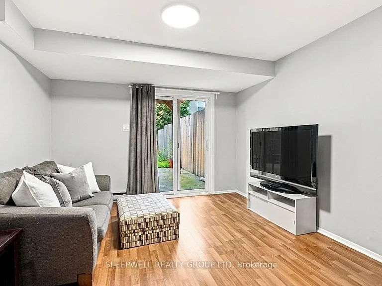 21 Kedgewick Ct — Photo 12