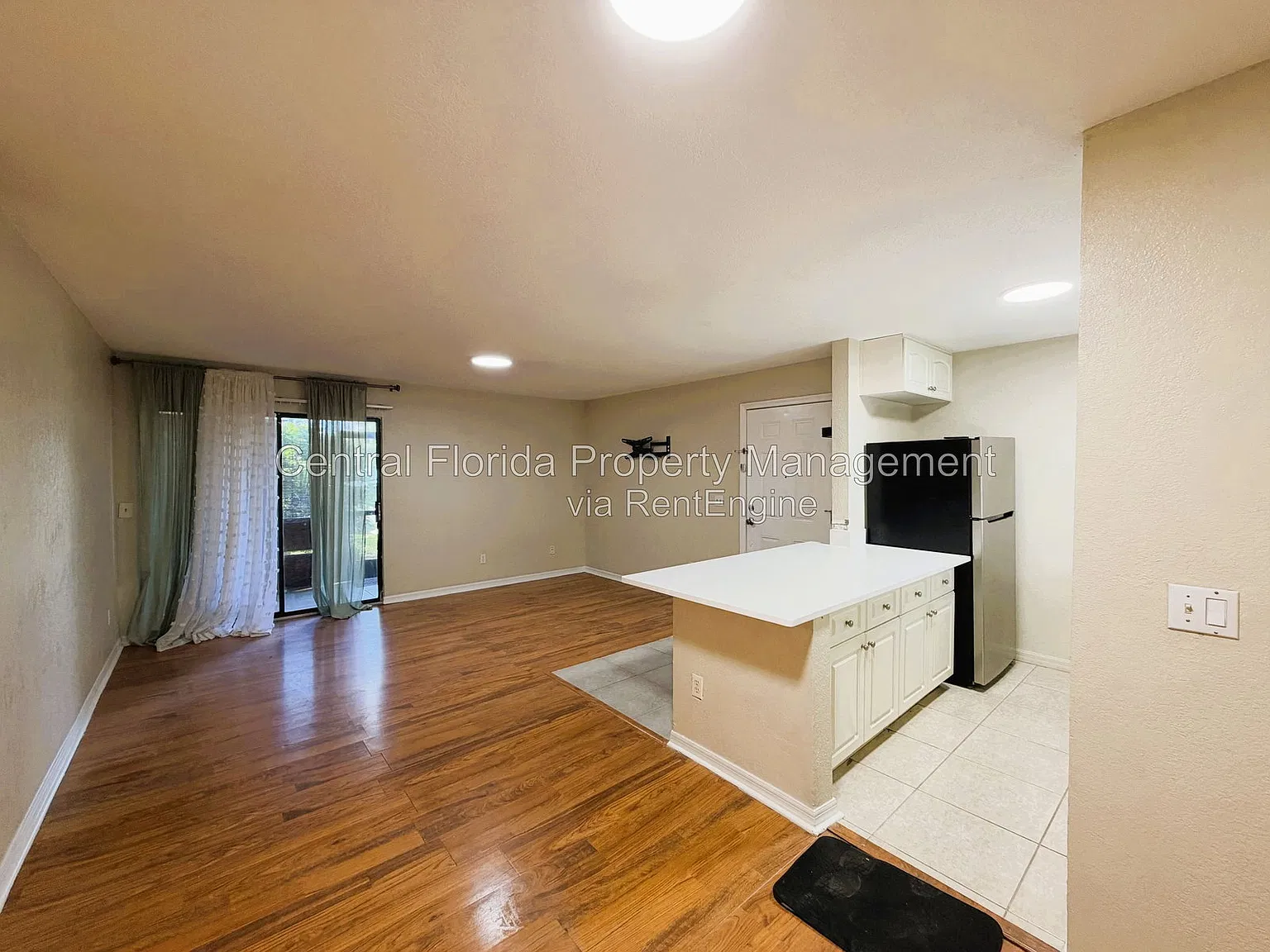 2 bed, 2.0 bath, 846 sqft, $1,449 — Photo 3