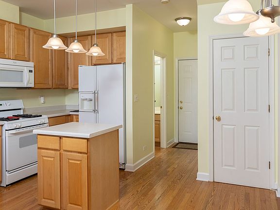 5th image of 580 E Thornhill Ln