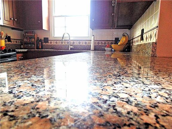 4th image of 1303 Wennona Dr