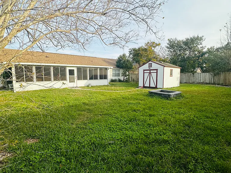 648 Pyramid Ave — Photo 33