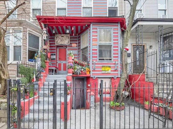 3113 12th Street, Astoria, NY 11106