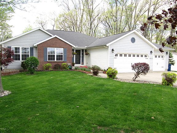 3rd image of 8612 Long Lake Dr E