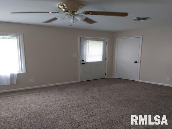 5th image of 1915 Robertson Ave