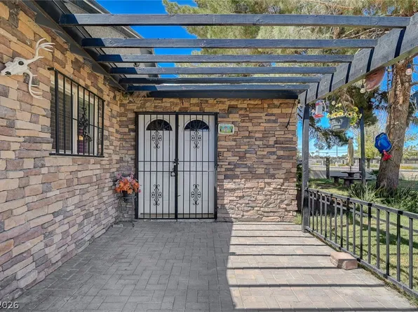 1555 Bledsoe Ln, Las Vegas, NV 89110