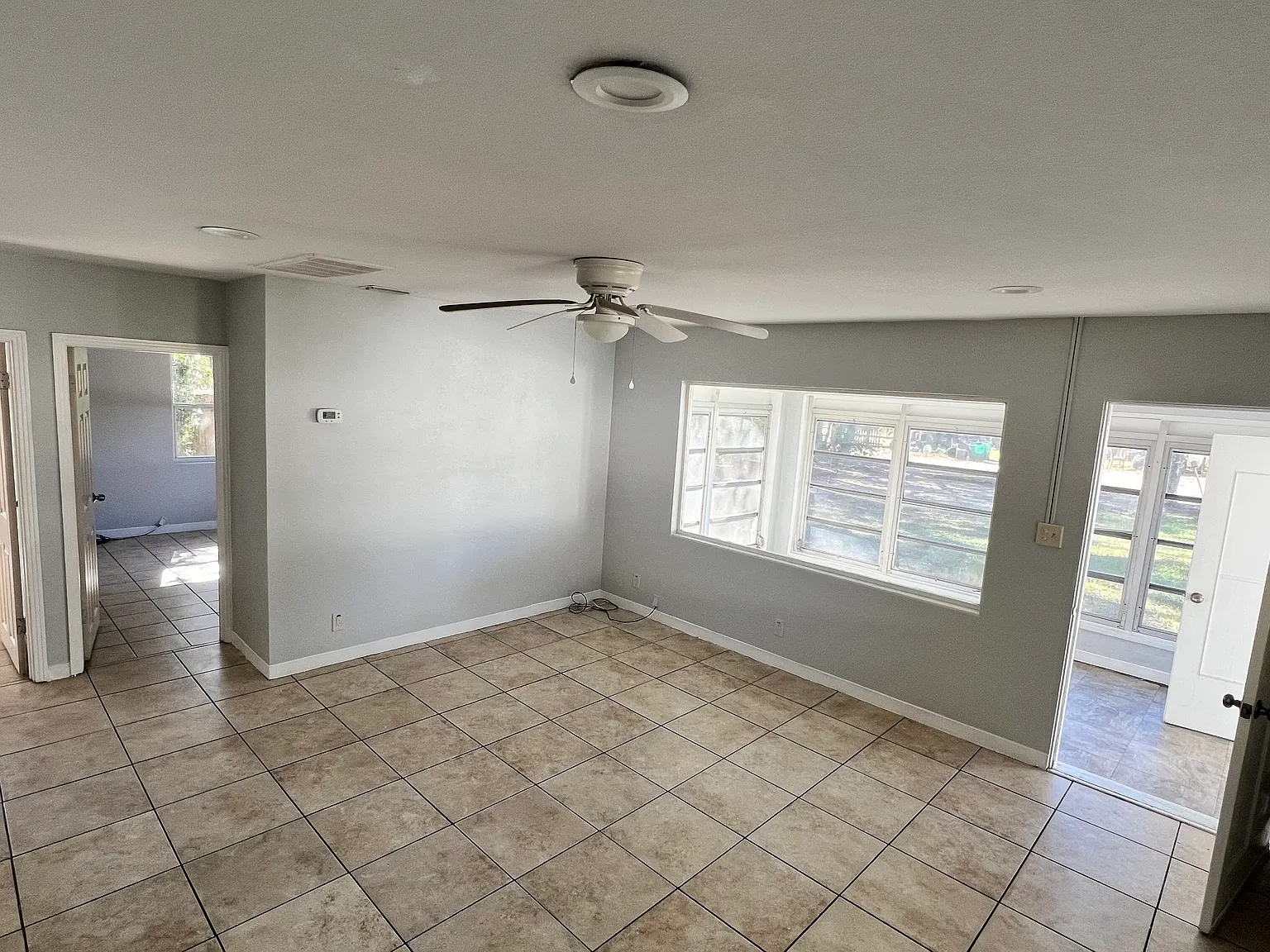 5136 Studio Dr — Photo 2