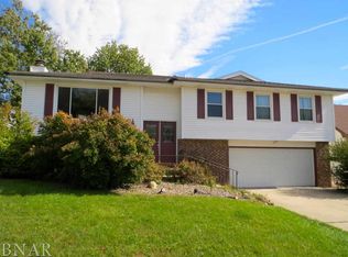 18 Kenfield Cir, Bloomington, IL