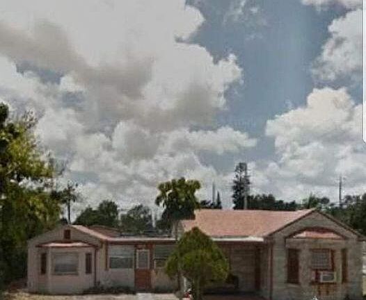 4th image of 2490 NW 91st St APT A