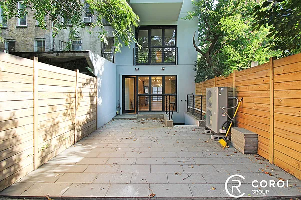 Rented by Coroi Corp | media 29