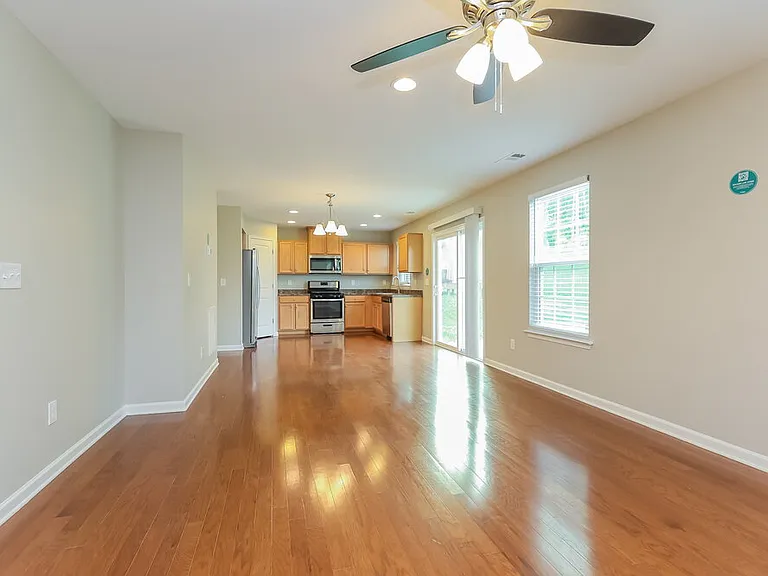 408 Parmley Ln — Photo 5