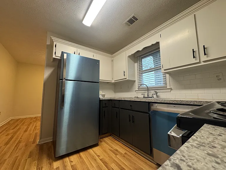 1088 Pierce Rd #B — Photo 9