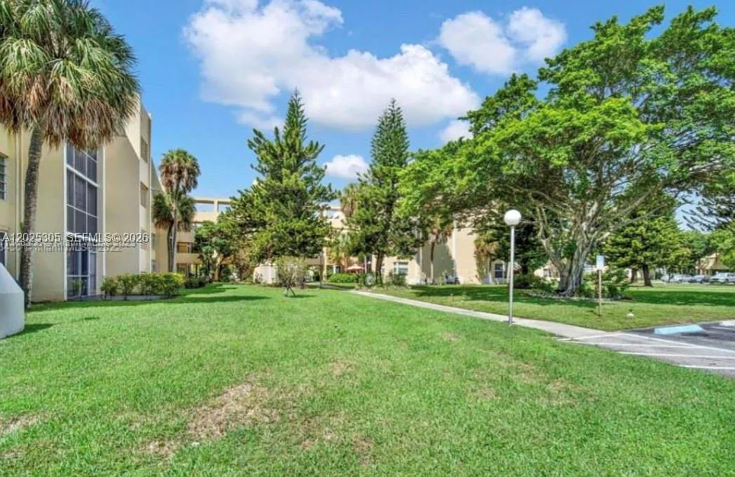 Lake Park Condo No 1 - Bl — Photo 1