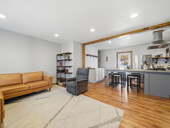 3rd image of 1917 Willow St #1919
